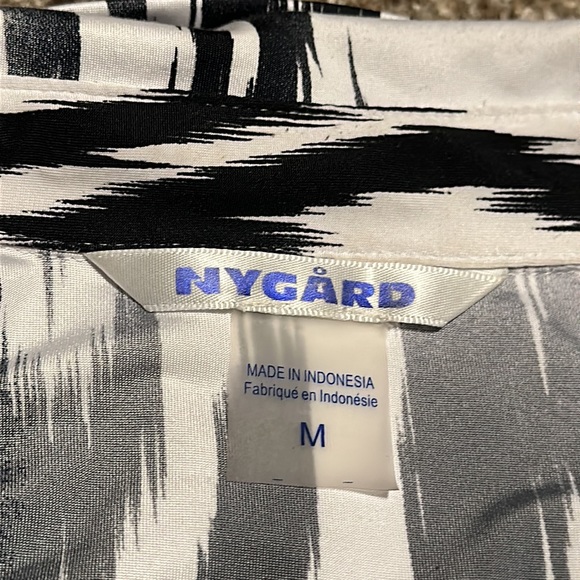 Nygard silky-feel tie-waist 3/4 sleeve collared button-up shirt (M) EUC! - Picture 3 of 9